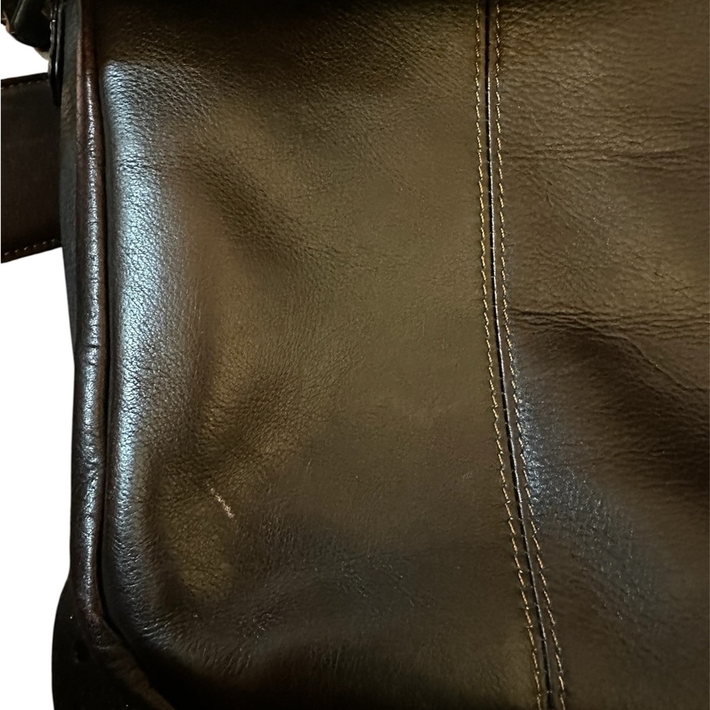 Samsonite Colombian Leather Flap-Over Messenger Laptop Bag - Picture 11 of 15
